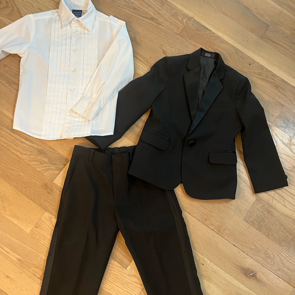 Boys Black tuxedo Suit